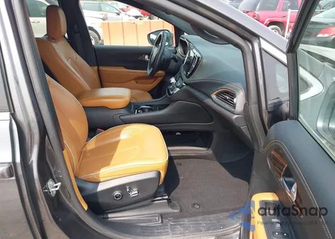 2021 Chrysler Pacifica Hybrid Pinnacle z USA, uszkodzony, nr VIN 2C4RC1N79MR521983